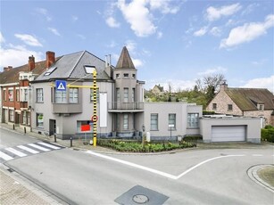 Woonst met kantoorruimte: centrum Anzegem. Toplocatie, veel