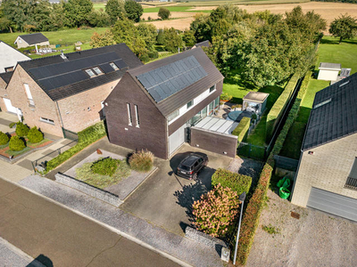 Schitterende villa met hedendaags architectonisch ontwerp, g