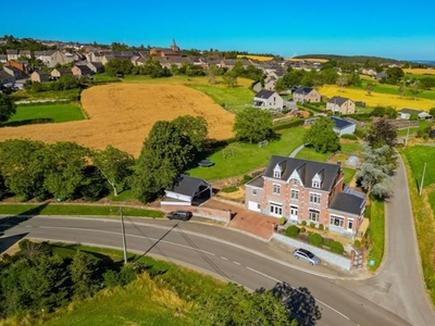 Uniek, volledig gerenoveerd landhuis