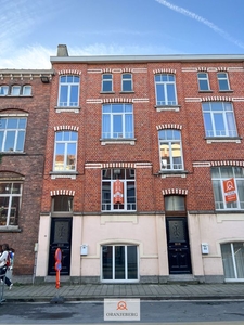 Ruime woning met stadstuintje te Sint-Amandsberg