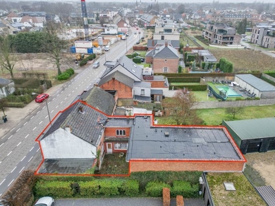 TE RENOVEREN/HEROP TE BOUWEN GEZINSWONING NABIJ CENTRUM ZON