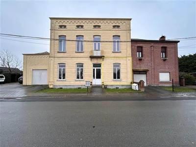 Appartement 1 chambre avec terrasse et emplacement devant le