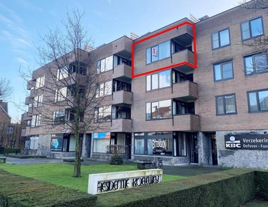 CENTRAAL gelegen appartement met 2 slpks, terras en AUTOSTAN