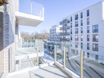 Instapklaar nieuwbouwappartement met terras nabij Uz