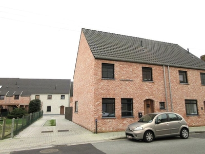 INSTAPKLARE NIEUWBOUWWONING MET TUIN EN GARAGE 70 B (huisdi