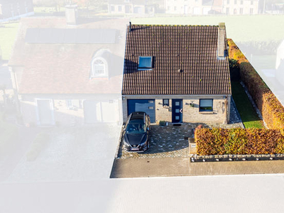 TOPWONING IN EEN RUSTIGE VERKAVELING MET LANDELIJKE OMGEVING