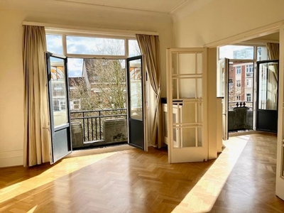 Renovated 2 bedrooms apartement