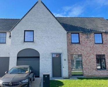 Charmante instapklare nieuwbouwwoning met 4 slaapkamers