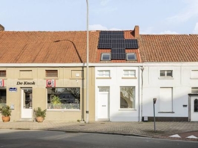 Volledig gerenoveerd huis te centrum Waregem