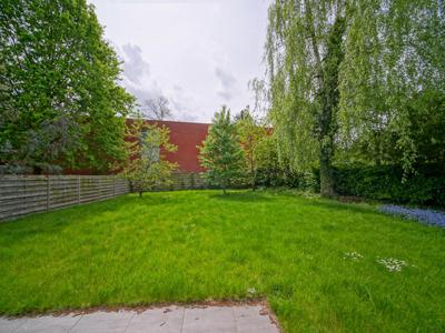 LUXE DUPLEX OP DE BEGANE GROND MET TERRAS EN TUIN