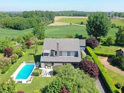 Splendide villa avec piscine !