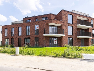 Gelijkvloers nieuwbouw appartement met 2 slpks en tuin