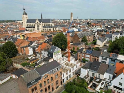 Prachtig nieuwbouwappartement met 2 slk en knap terras