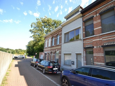 Te renoveren woning met Zuidtuin 3 slaapkamers