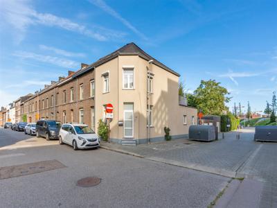 Gerenoveerde stadswoning met zonnen terras