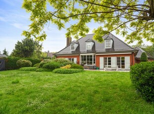 Prachtige villa met 5 slaapkamers in het groene Lokeren