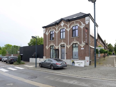 Unieke karaktervolle woning met bedrijfsruimte in centrum A