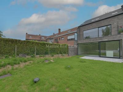 Gelijkvloers met tuin 1ste bewoning, centrum Wezembeek-Oppem