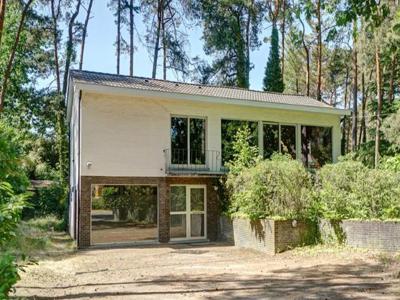 Vernieuwde moderne villa van 222m² met polyvalente ruimtes o