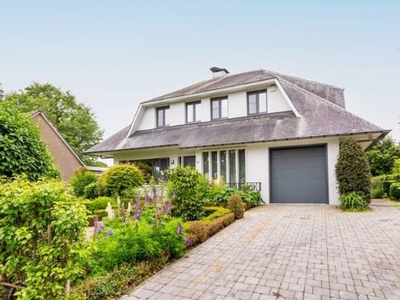 Klassieke villa op 1.058m² met zuidwest oriëntatie