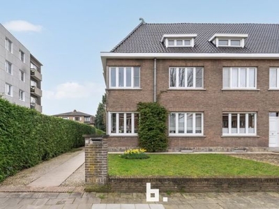 Ruime verhuurde woning met tuin in topbuurt