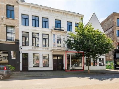 Commercieel gelijkvloers (83 m²) op toplocatie!