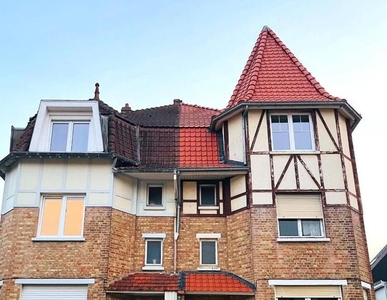 Splinternieuw appartement met terras vlakbij het strand