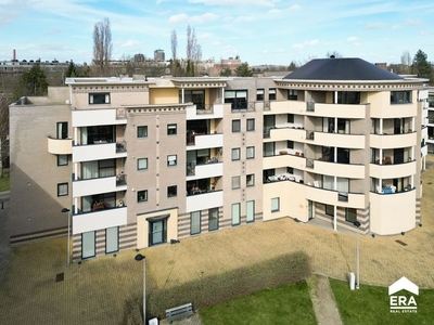 Ongelofelijk ruim, luxepenthouse vlakbij hartje Hasselt