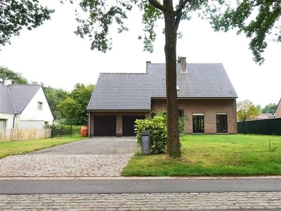 Ruime villa met zuid-west gerichte tuin te huur in Sint-Mart