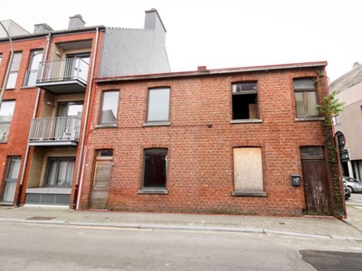 TWEE TE RENOVEREN WONINGEN