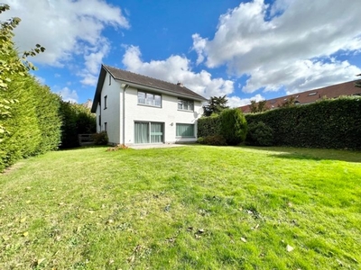 Villa 4 chambres de ± 220m² avec jardin Sud Ouest et garage