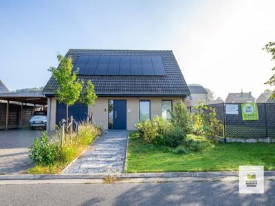 Energiezuinige open bebouwing met 3 slaapkamers in een dood