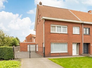 Gedeeltelijk te renoveren HOB met 3 à 4 slpk en grote garage