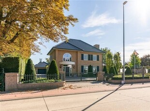 Prachtige vrijstaande villa met riante tuin