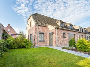 Recente woning met 3 slpks en garage in een rustige omgeving