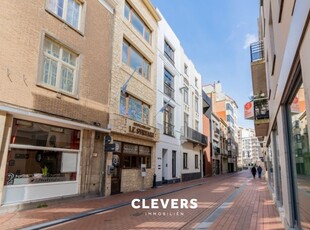 Uniek opbrengsteigendom met 2 duplex appartementen.