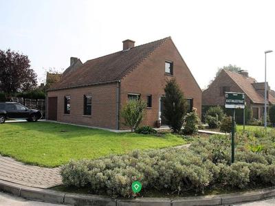 Alleenstaande woning met 2 slaapkamers en tuin te Torhout