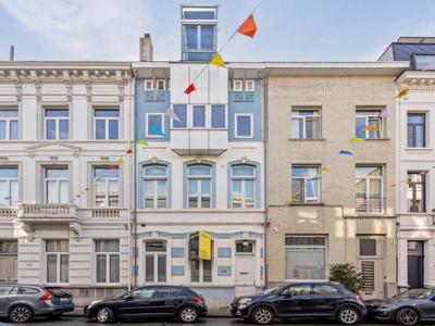 ANTWERPEN - Kangoeroewoning met kantoormogelijkheden