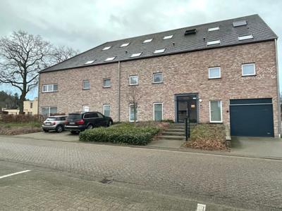 Appartement, 175m², 4slk, garage, berging en groot terras.