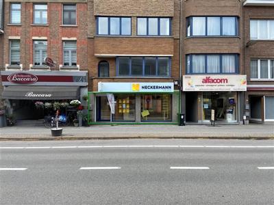 Commerciële ruimte met garage gelegen centrum Brasschaat