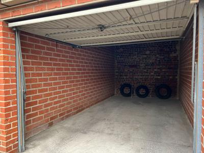 Garagebox in centrum Ieper