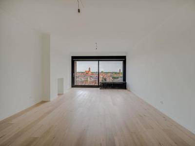 Gerenoveerd appartement met zicht op skyline Brugge