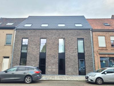 Instapklare ruime nieuwbouwwoning met tuin