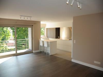 MODERN APPARTEMENT met alle COMFORT - 2 SLPK - GOEDE LIGGING