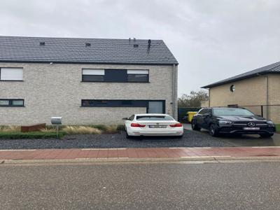 Moderne nieuwe woning te huur