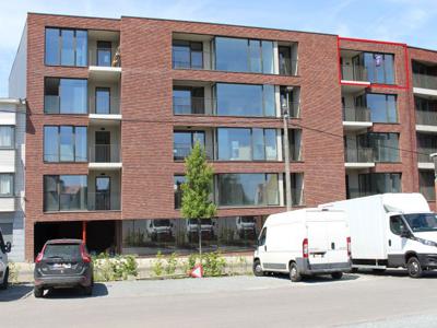 Nieuwbouwappartement met 2 slaapkamers en terras.