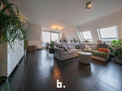 Prachtige penthouse met ruim terras vlakbij centrum Gent