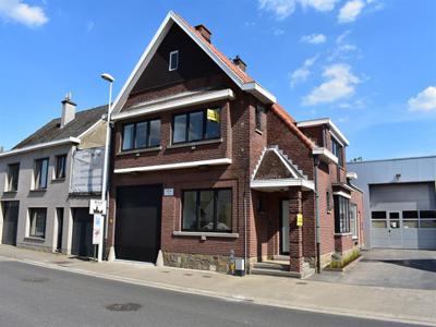 Recent gerenoveerde woning met garage te Herdersem!