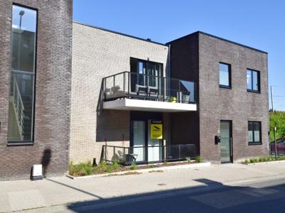 Recent glv.appartement met terras en staanplaats!