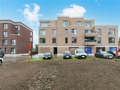 Ruim appartement met 2 slaapkamers met terras